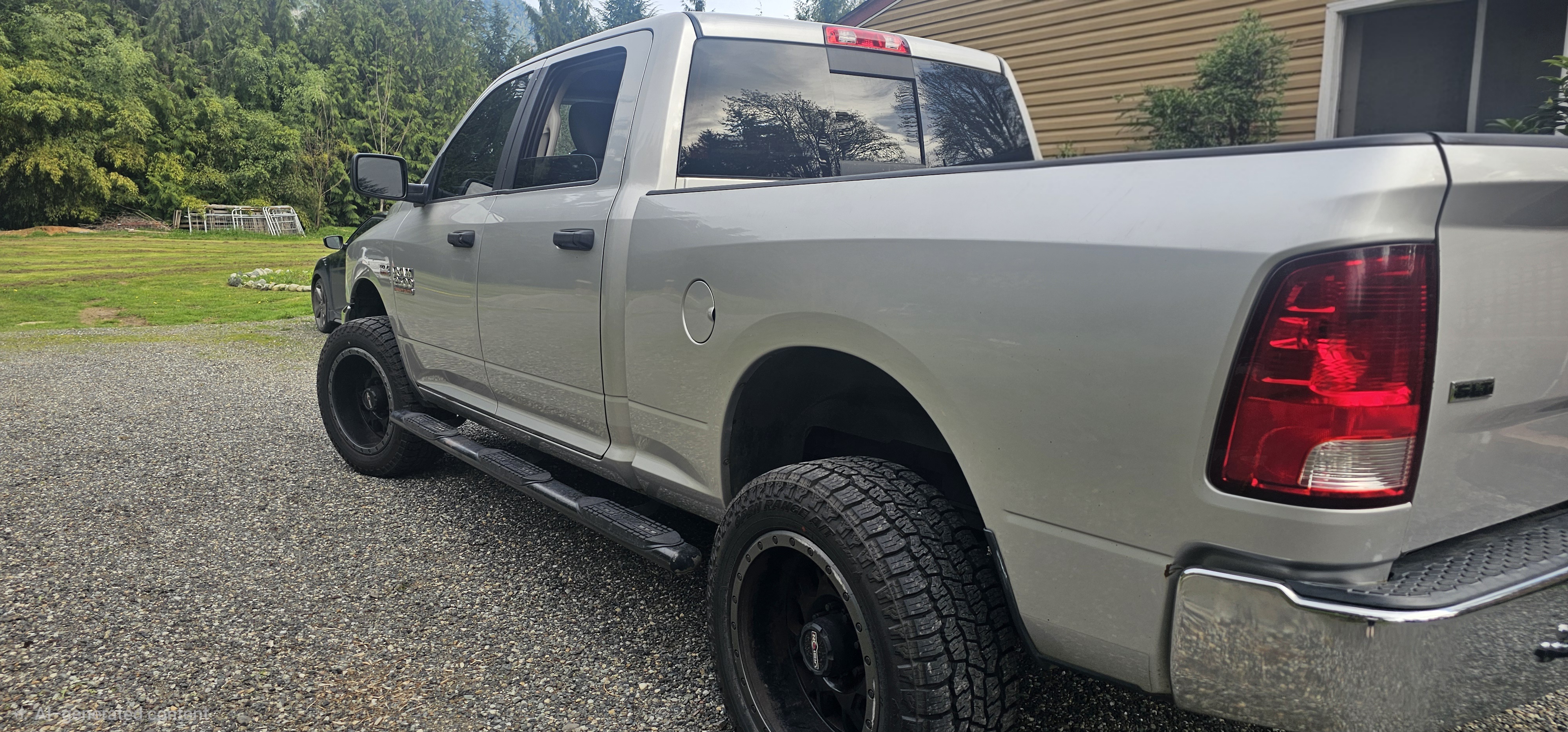 Used 2013 RAM 2500 SLT w/ Protection Group AWD/4WD image 1
