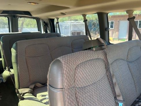 Used 2007 Chevrolet Express 3500 Extended Passenger RWD image 8