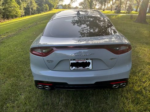 Used 2020 Kia Stinger GT1 image 8