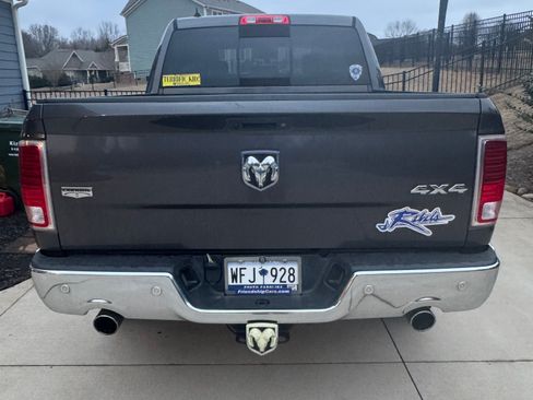 Used 2016 RAM 1500 Laramie w/ Convenience Group image 8