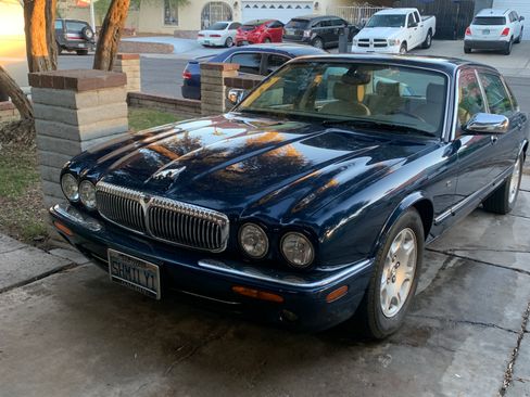 Used 2001 Jaguar XJ Vanden Plas image 2