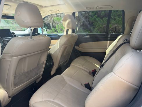 Used 2019 Mercedes-Benz GLS 450 4MATIC image 5