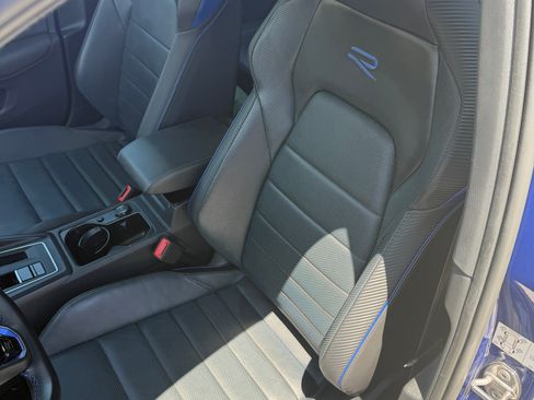 Used 2022 Volkswagen Golf R AWD/4WD image 18