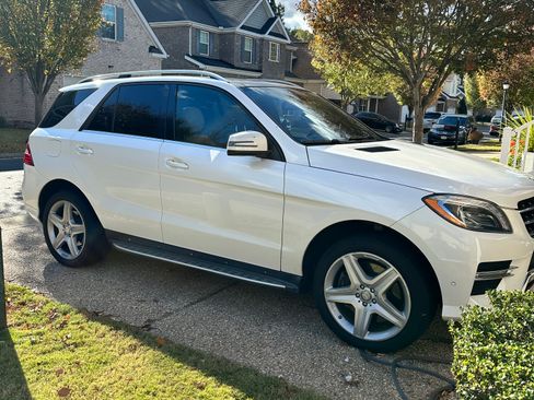 Used 2014 Mercedes-Benz ML 550 4MATIC image 1
