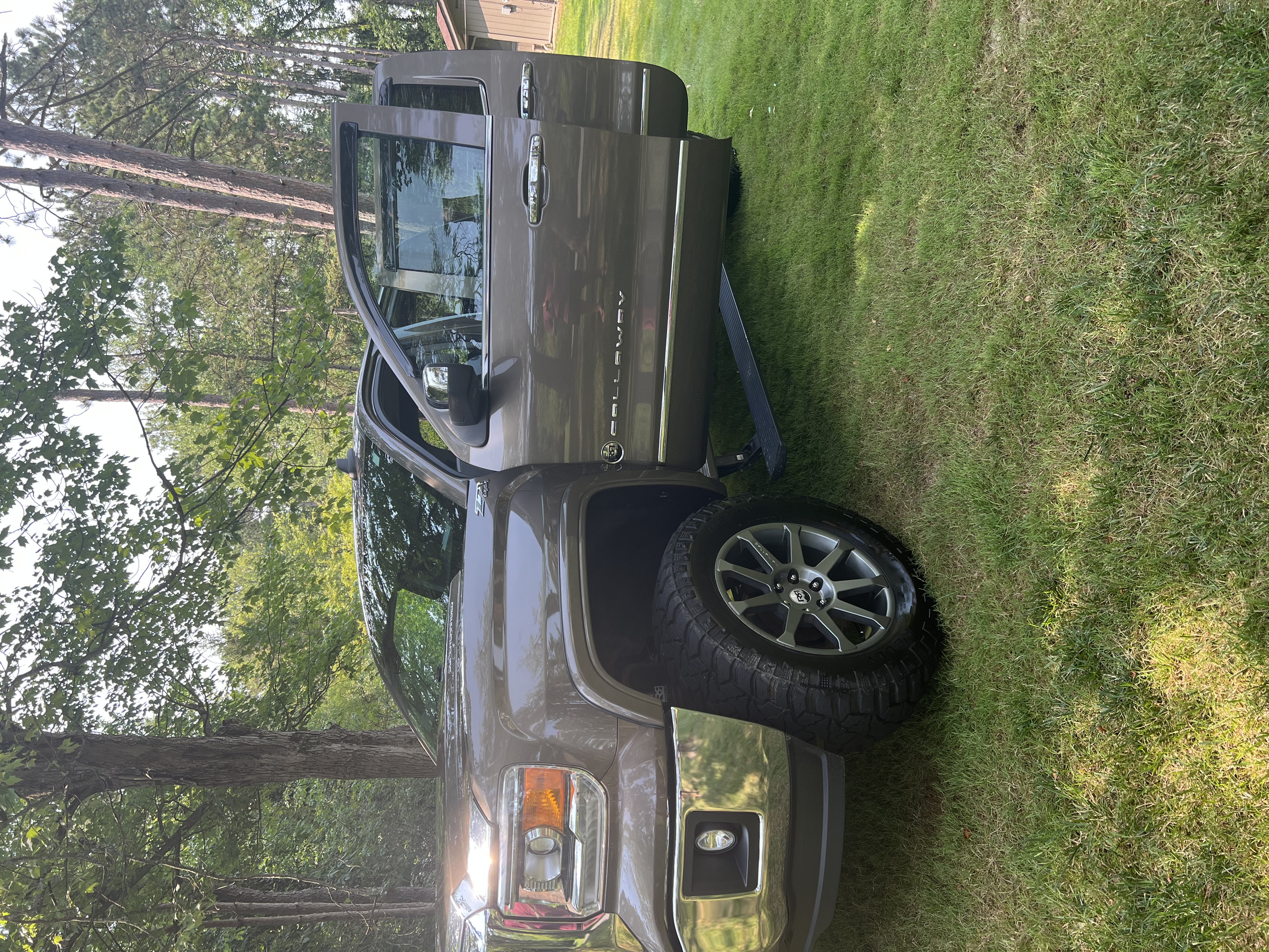 Used 2015 GMC Sierra 1500 SLT w/ Suspension Package, Off-Road AWD/4WD image 1