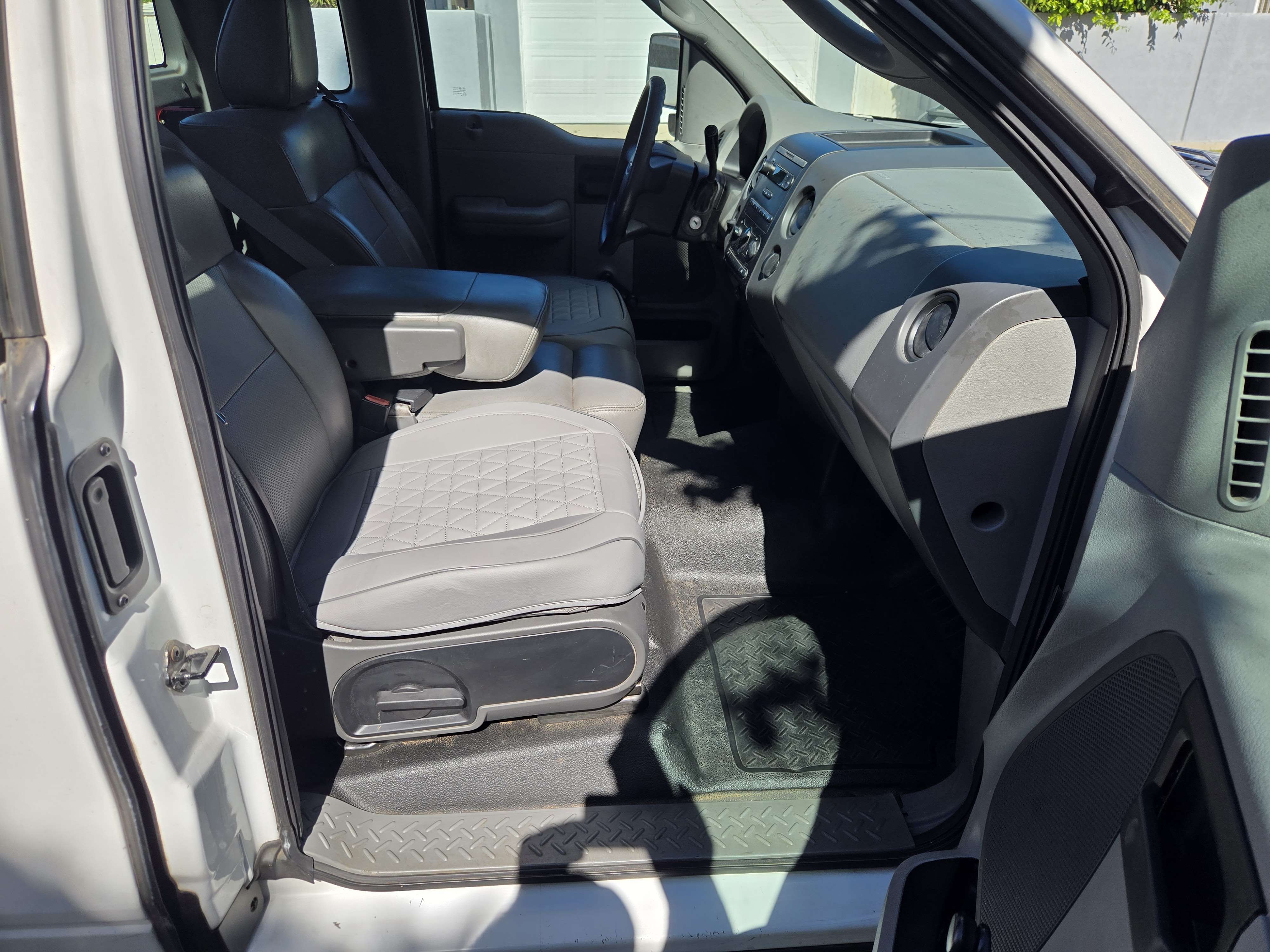 Used 2006 Ford F150 XL RWD image 4