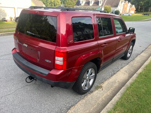 Used 2014 Jeep Patriot High Altitude FWD image 4
