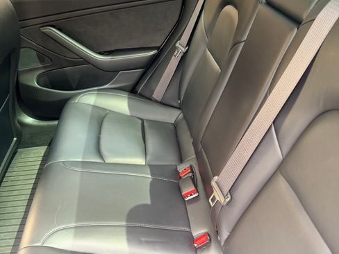 Used 2018 Tesla Model 3 Performance image 12