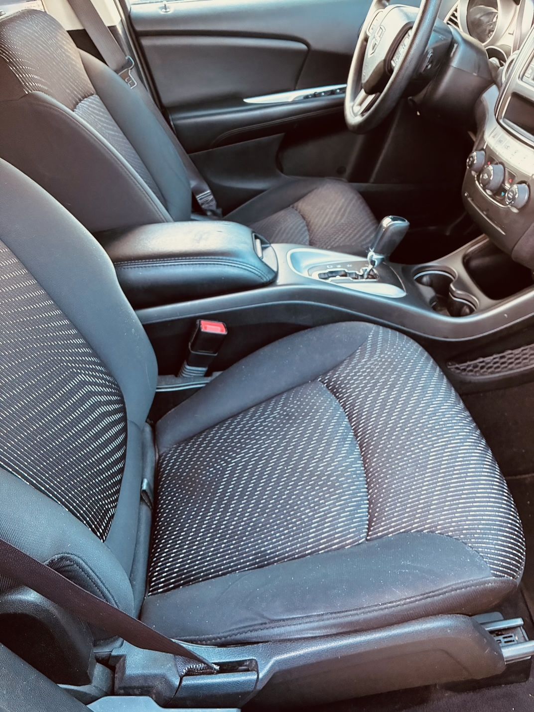Used 2016 Dodge Journey SXT w/ Comfort/Convenience Group FWD image 10