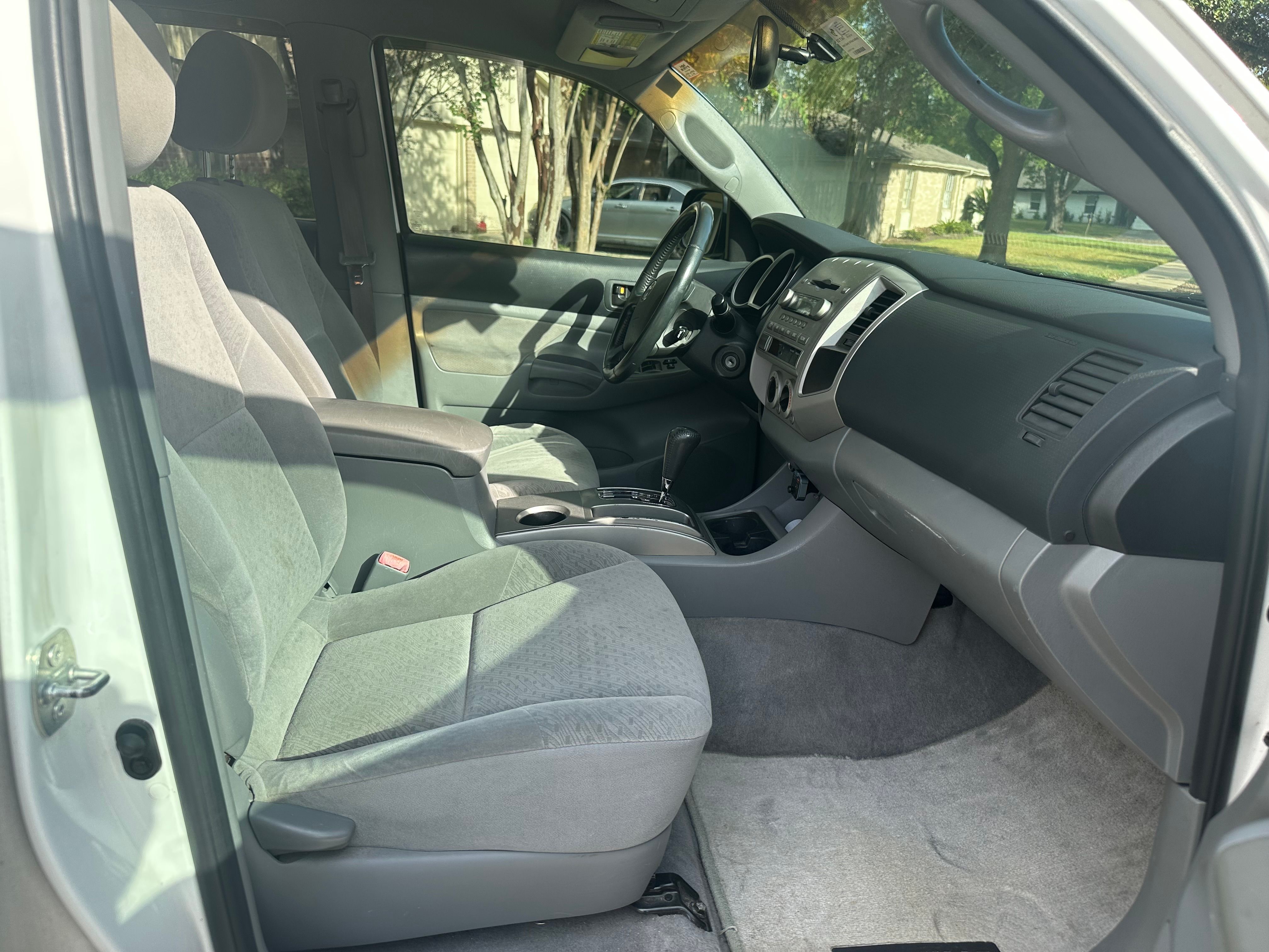 Used 2005 Toyota Tacoma PreRunner w/ SR5 Pkg #3 RWD image 11