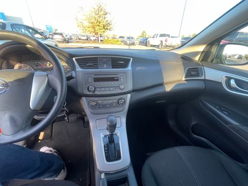 Used 2014 Nissan Sentra S image 9