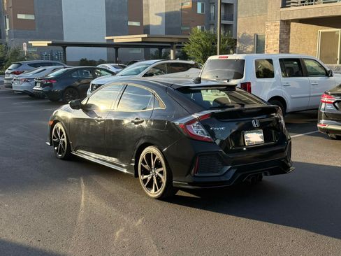 Used 2018 Honda Civic Sport image 8