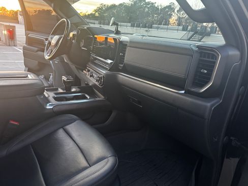 Used 2022 GMC Sierra 1500 SLT w/ SLT Premium Plus Package image 14