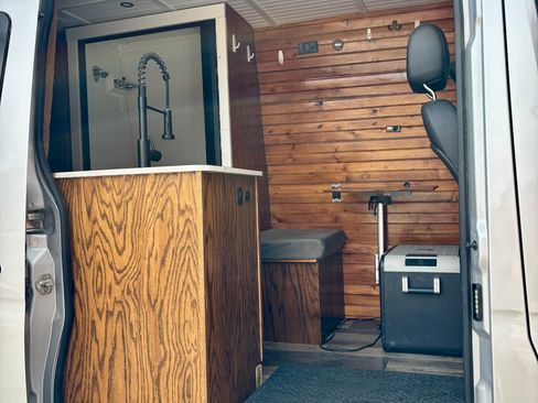 Used 2022 Mercedes-Benz Sprinter 2500 image 6