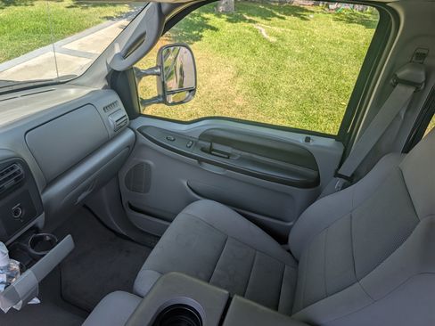 Used 2005 Ford F250 XLT image 16