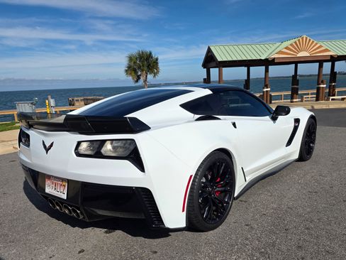 Used 2016 Chevrolet Corvette Z06 w/ 2LZ Preferred Equipment Group image 9