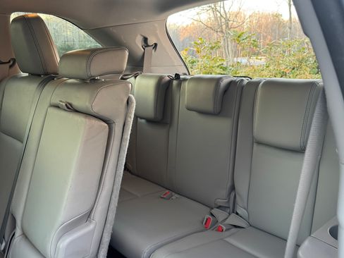 Used 2017 Toyota Highlander XLE image 17