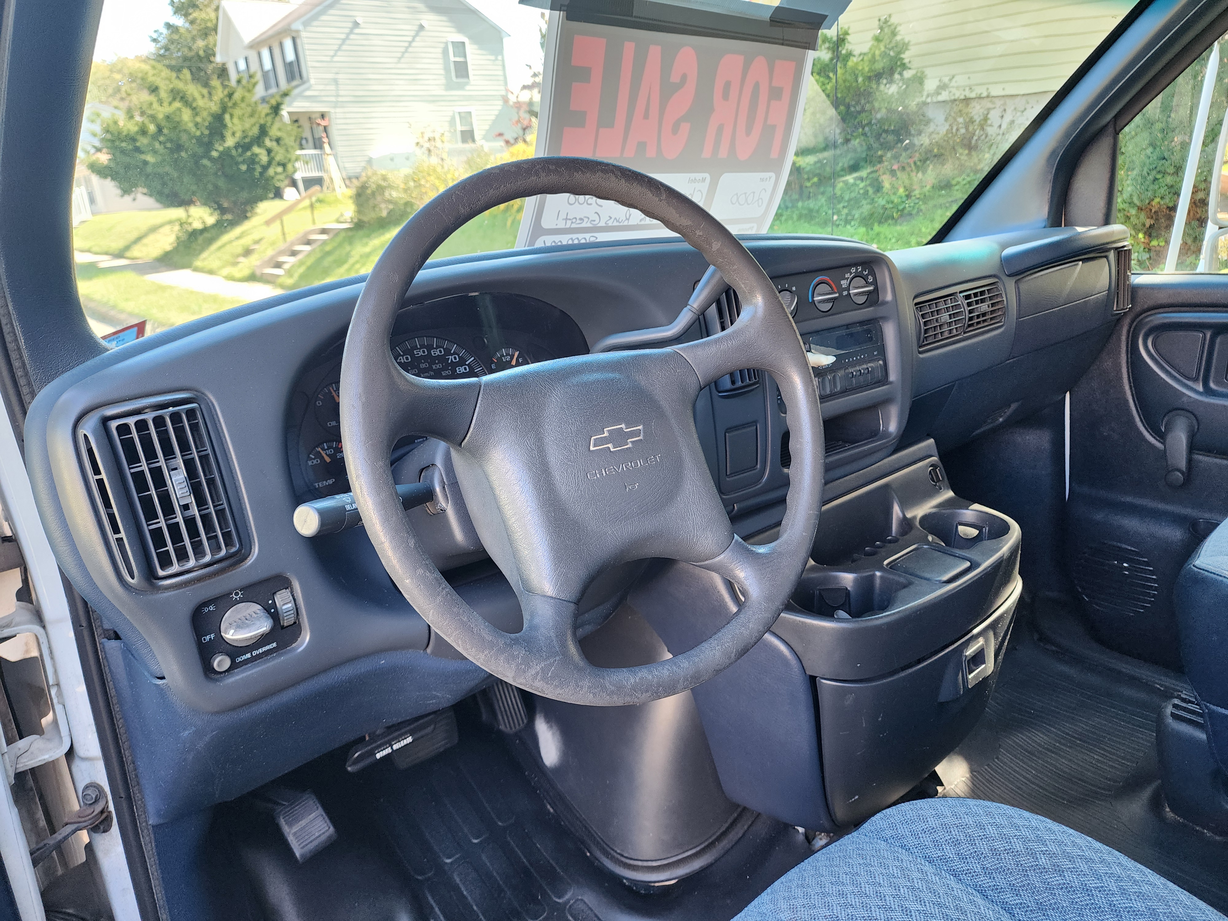 Used 2000 Chevrolet Express 3500 RWD image 10