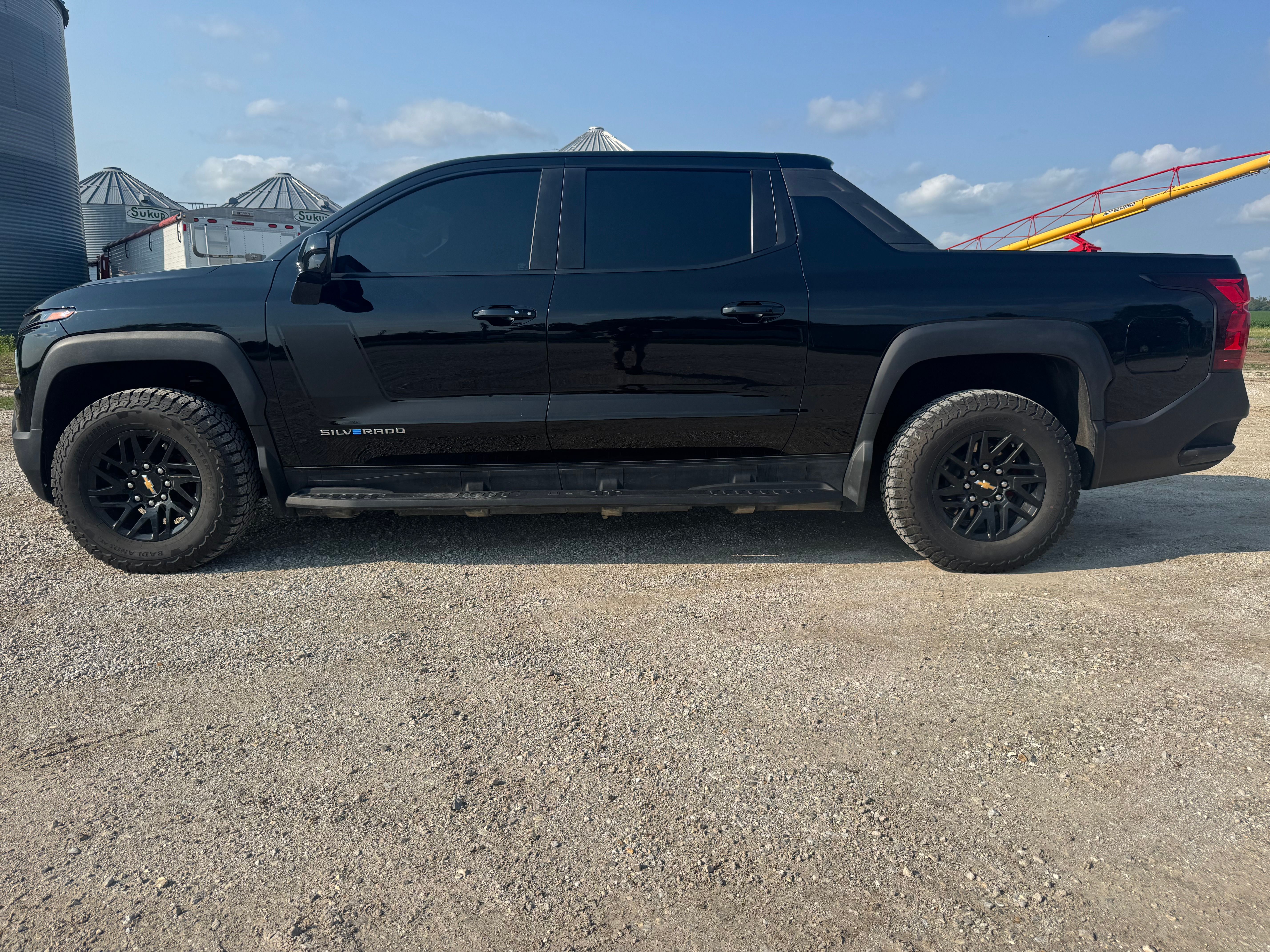 Used 2024 Chevrolet Silverado EV W/T AWD/4WD image 2