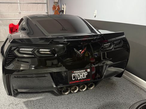 Used 2019 Chevrolet Corvette Stingray Coupe w/ Carbon Flash Badge Package image 4