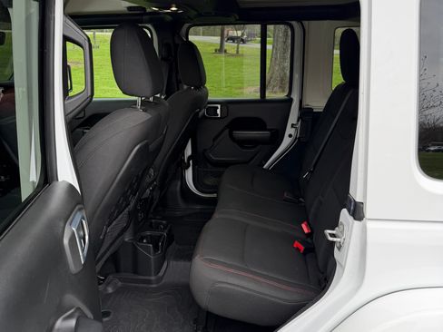 Used 2022 Jeep Wrangler Unlimited Rubicon image 21