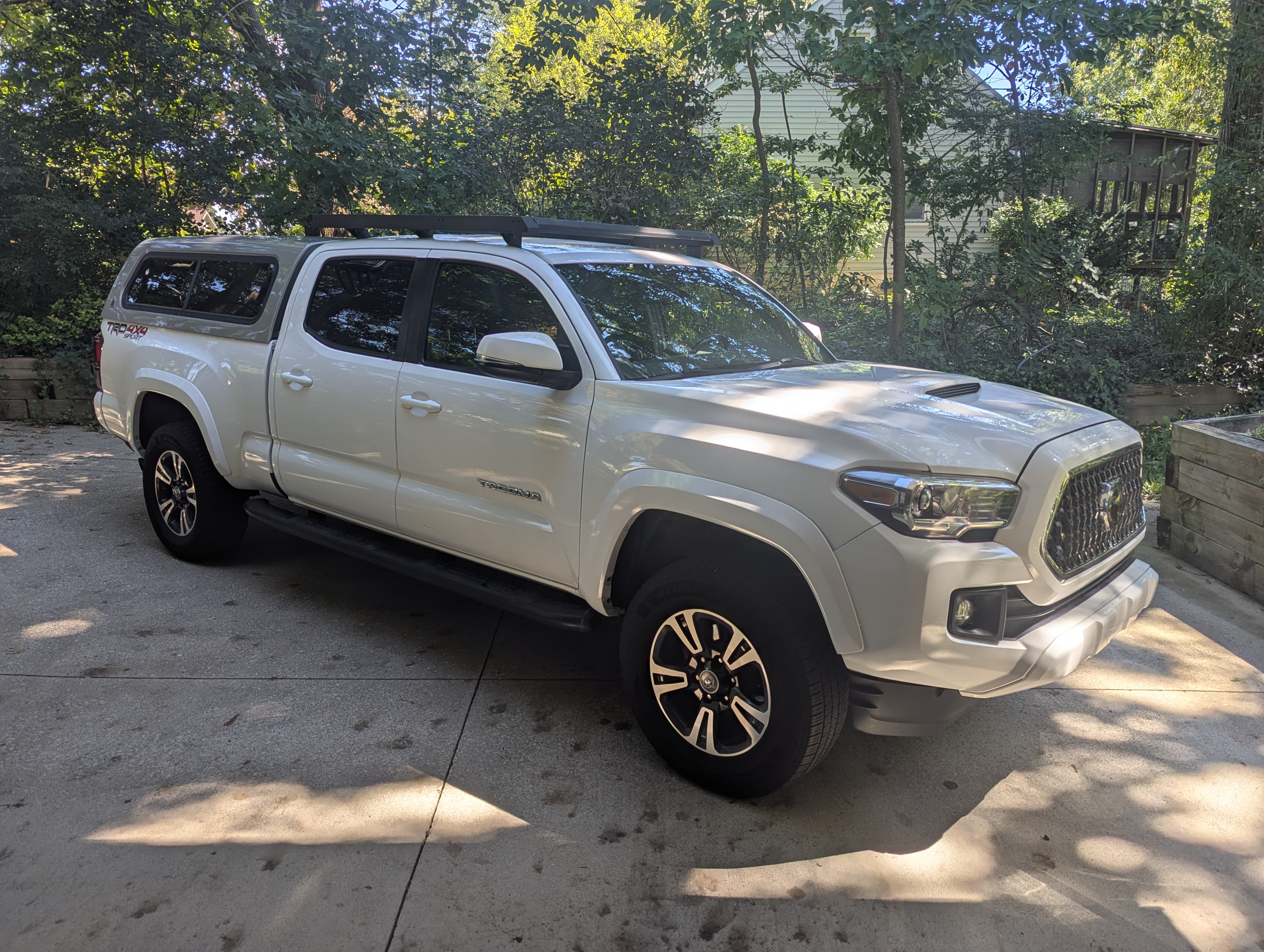 Used 2019 Toyota Tacoma TRD Sport AWD/4WD image 1