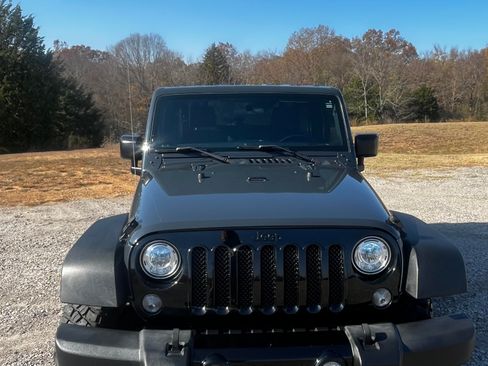 Used 2017 Jeep Wrangler Sport image 12