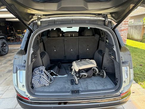 Used 2026 Lucid Gravity Grand Touring image 9