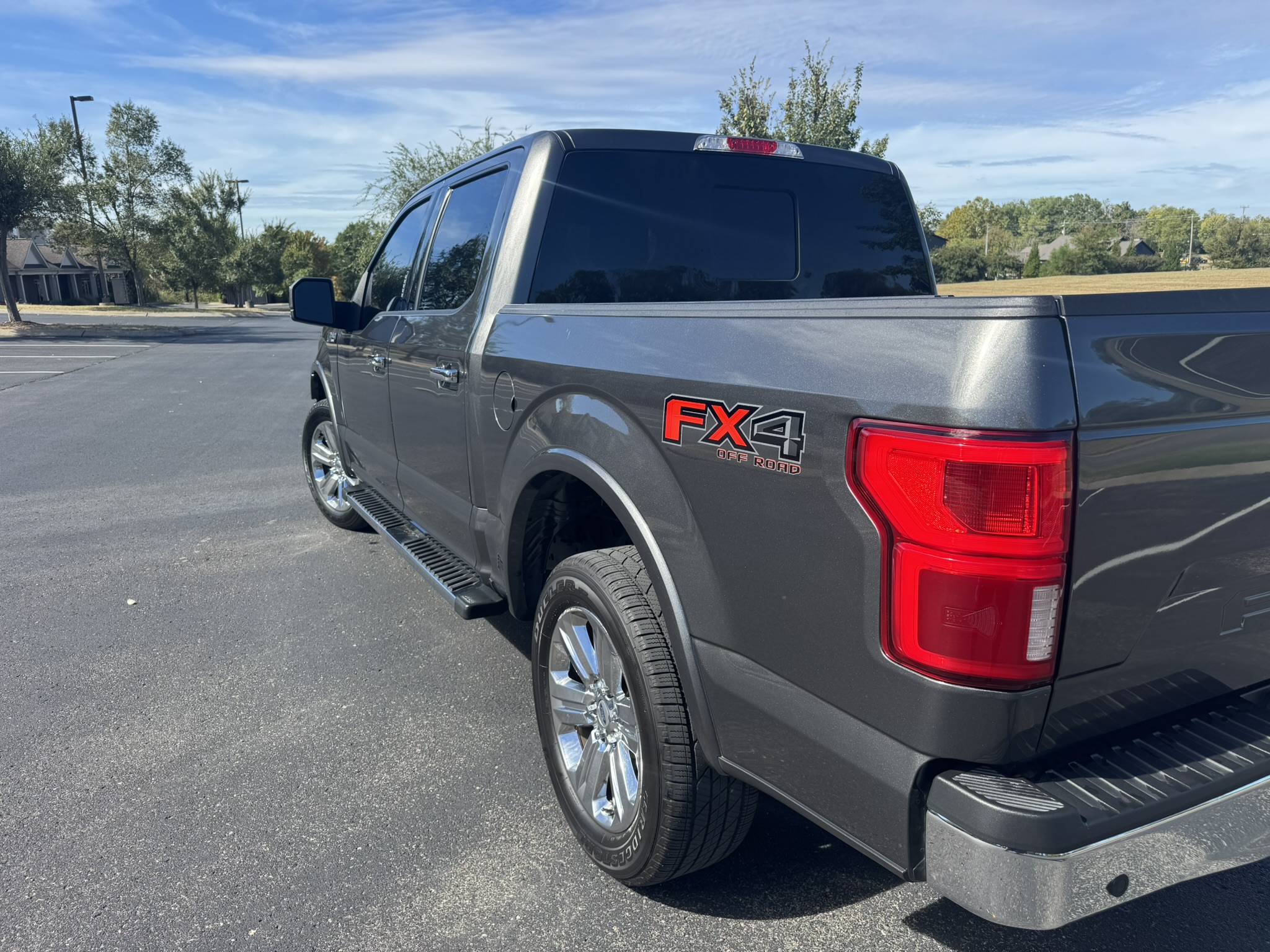 Used 2018 Ford F150 Lariat w/ Equipment Group 502A Luxury AWD/4WD image 4