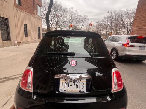 Used 2015 FIAT 500 Sport w/ Comfort/Convenience Group image 8