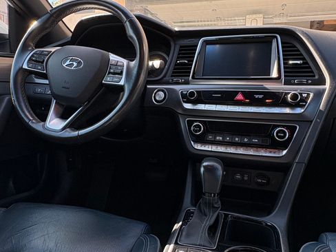 Used 2019 Hyundai Sonata Limited image 10
