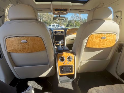 Used 2014 Bentley Flying Spur W12 image 18