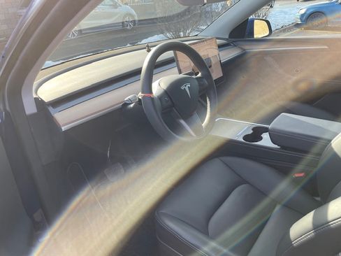 Used 2023 Tesla Model Y Long Range image 2