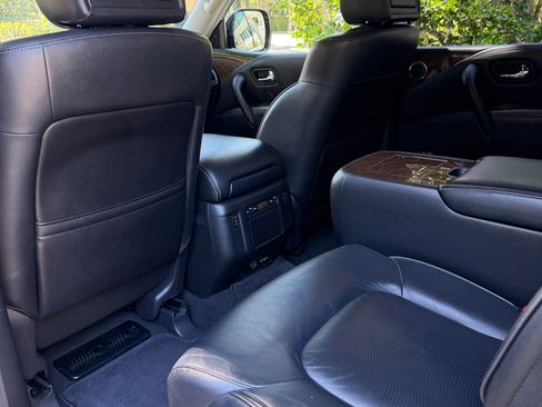 Used 2017 INFINITI QX80 2WD w/ Driver Assistance Package image 5