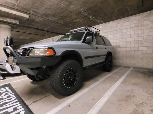 Used 2000 Mitsubishi Montero Sport LS image 26