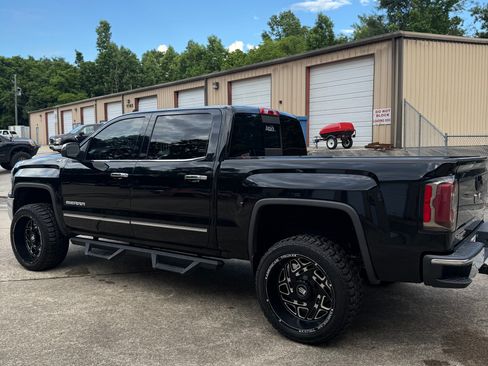 Used 2017 GMC Sierra 1500 SLT AWD/4WD image 9