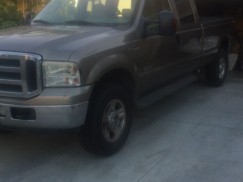 Used 2005 Ford F350 Lariat AWD/4WD image 1