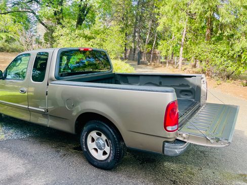 Used 2003 Ford F150 XLT RWD image 1