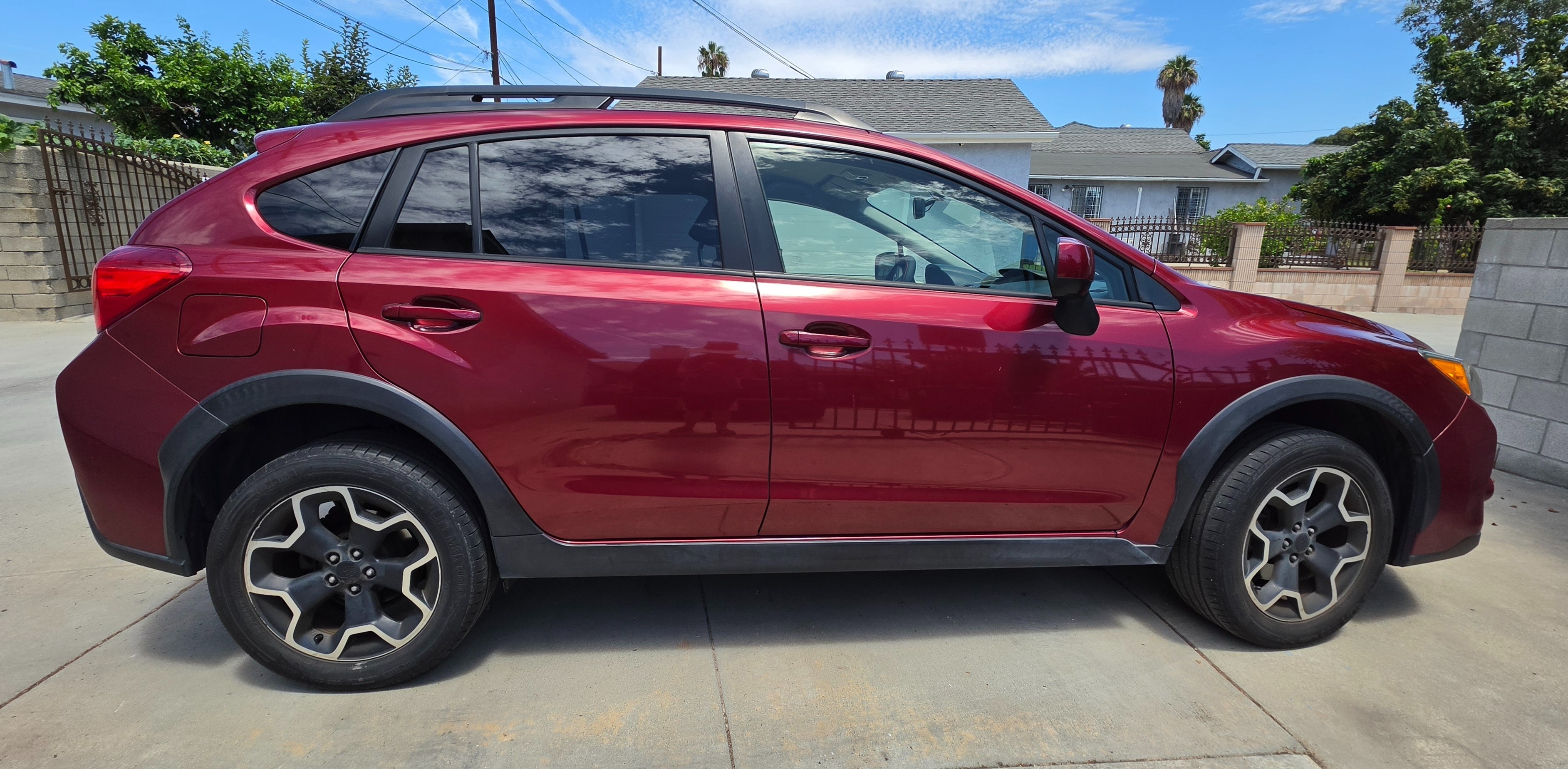Used 2014 Subaru Crosstrek 2.0i Premium AWD/4WD image 1