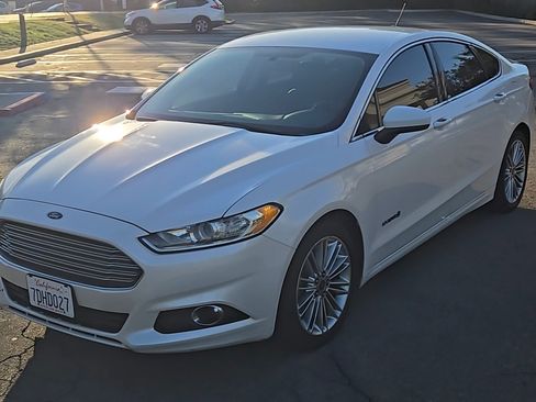Used 2014 Ford Fusion SE w/ Equipment Group 502A image 1