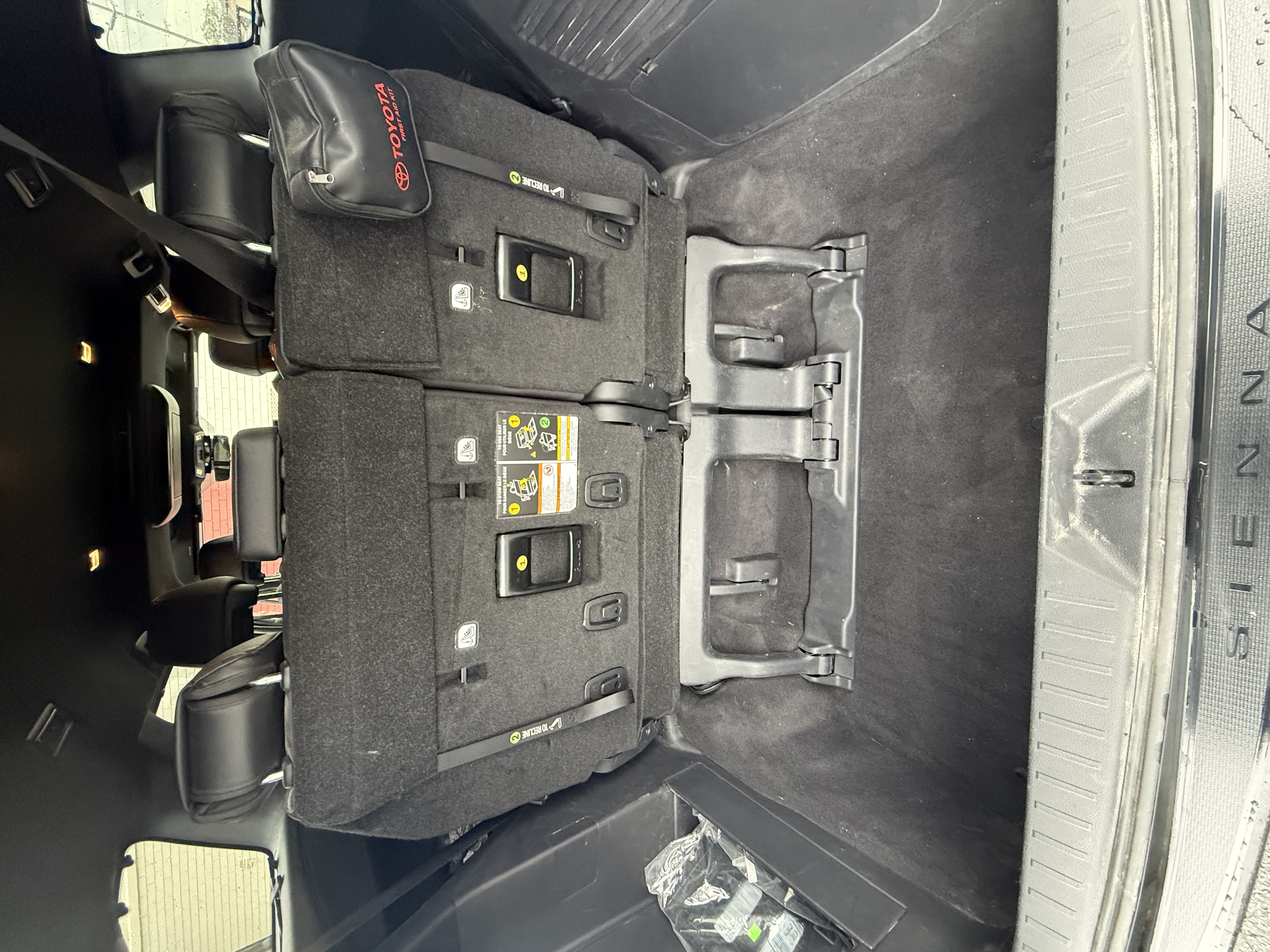 Used 2025 Toyota Sienna Limited AWD/4WD image 10