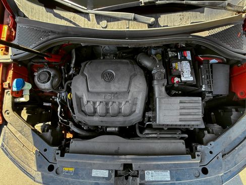 Used 2018 Volkswagen Tiguan S image 13