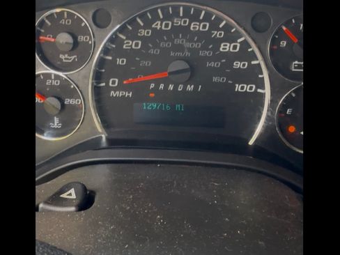 Used 2016 Chevrolet Express 2500 Extended RWD image 5