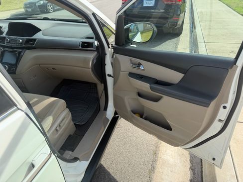 Used 2015 Honda Odyssey EX image 1