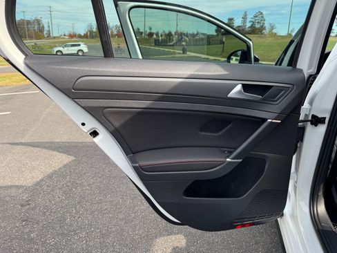 Used 2021 Volkswagen GTI SE image 17