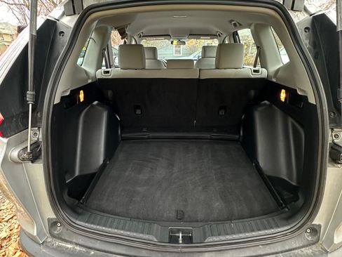 Used 2018 Honda CR-V LX image 4