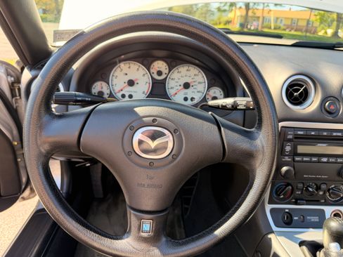 Used 2003 MAZDA MX-5 Miata LS RWD image 26