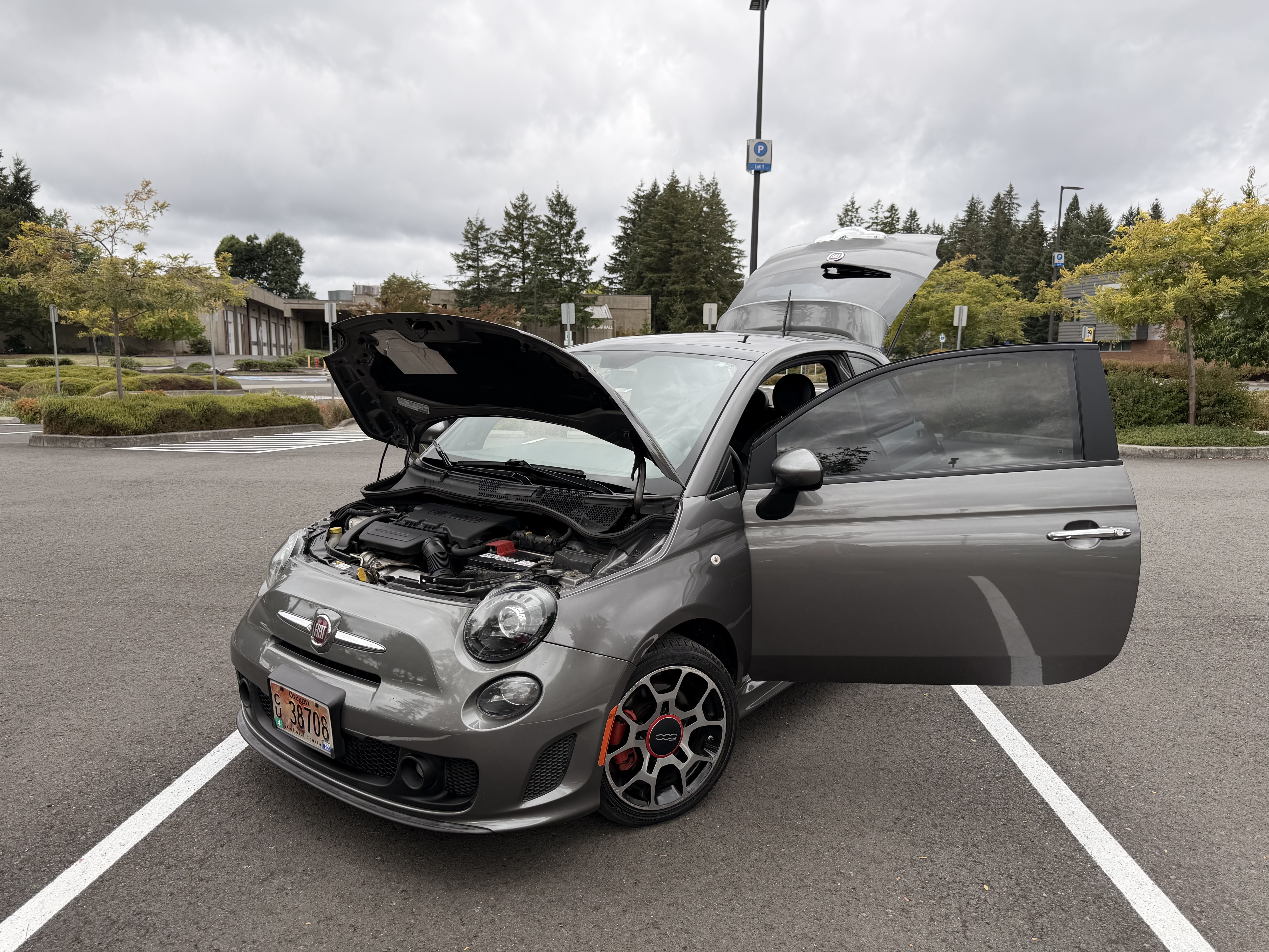 Used 2013 FIAT 500 Turbo w/ Beats Audio Pkg FWD image 12