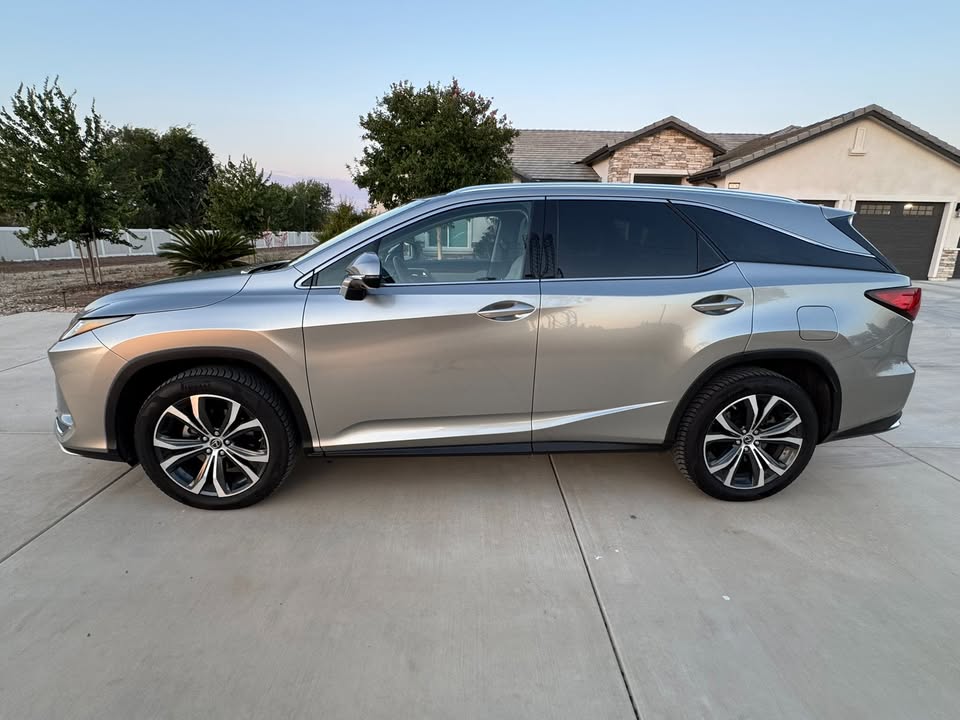 Used 2021 Lexus RX 350L Premium w/ Premium Package AWD/4WD image 11