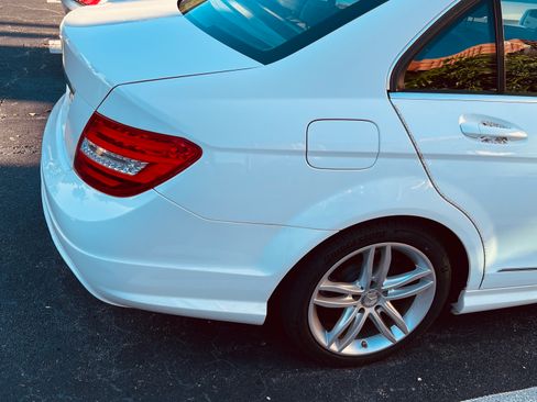 Used 2013 Mercedes-Benz C 250 Sedan image 6